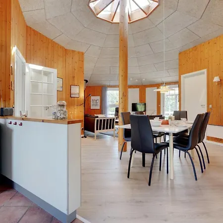 Mariette - 3-1km From The Sea By Interhome Feriehus